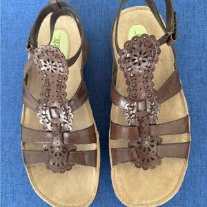 Earth Gladiola Brown Leather Sandals
